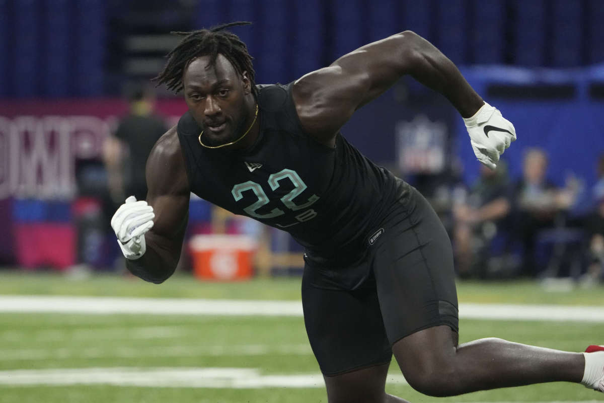 LB Devin Lloyd